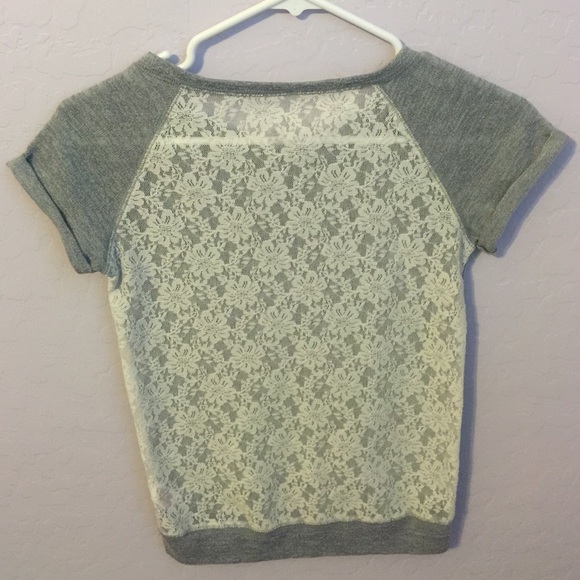 simple Justice top ✨ - Picture 3 of 3
