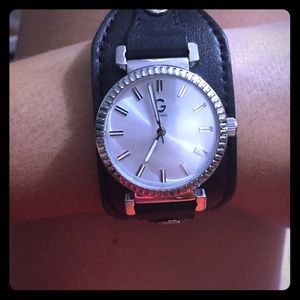GUESS WATCH LIKE NEW