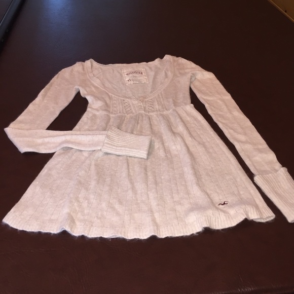 Long sleeve Hollister sweater