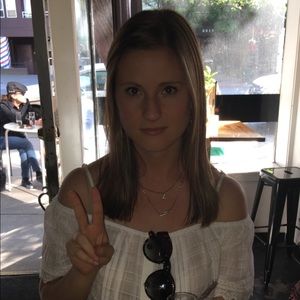 Meet your Posher, Rebecca