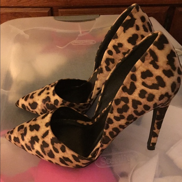 Charlotte russe leopard pumps