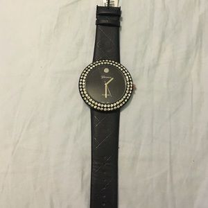 Geneva large black round face watch