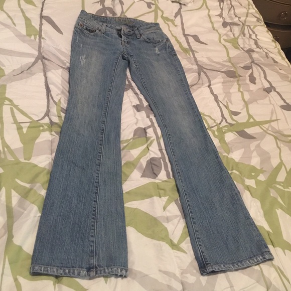 Light blue American Eagle jeans size 0 regular.