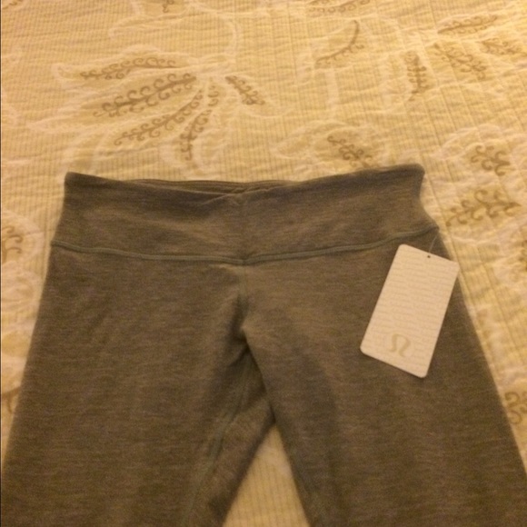 Lululemon crop pants size 10