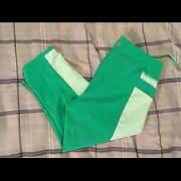 Lulu lemon green cropped leggings