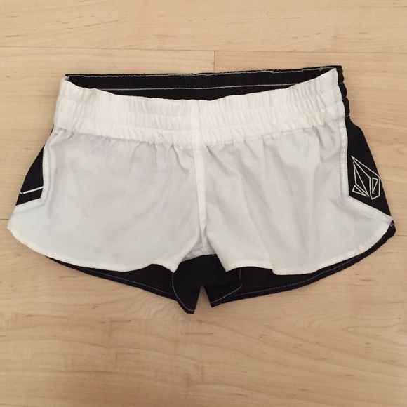 Volcom surf shorts