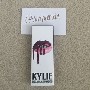 New Kylie Lipkit