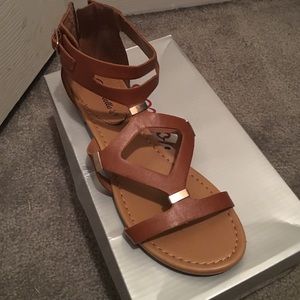 Breckelle's sandals.