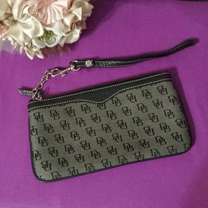 D&B wristlet