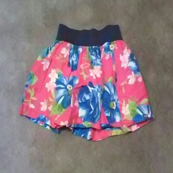 Skater skirt - Picture 1 of 1