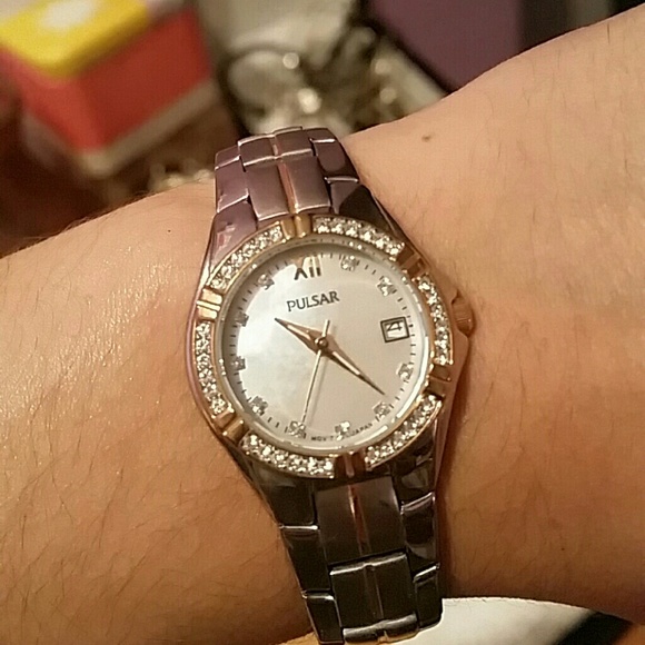 Watch - Picture 2 of 3
