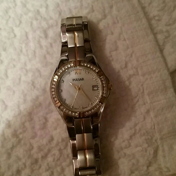 Watch - Picture 3 of 3