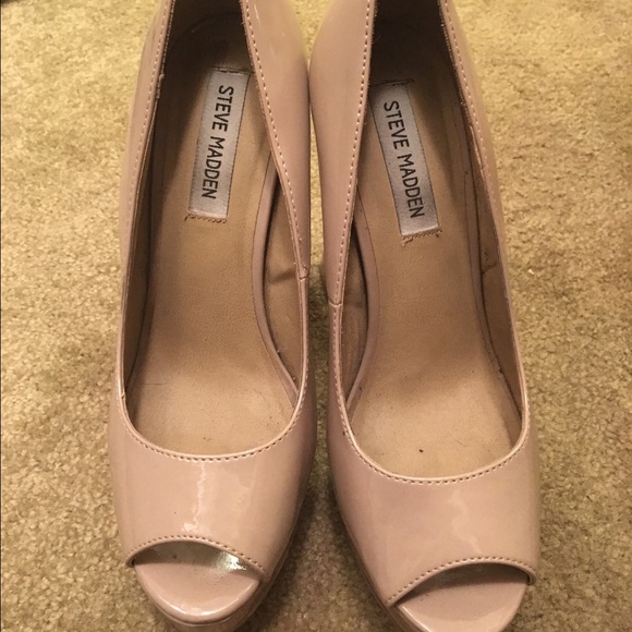 Steve Madden nude heels