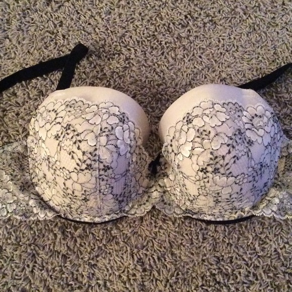 Victoria's Secret Other - Lace B&W VS bra