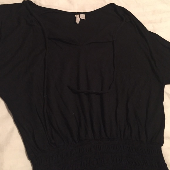 Old navy black shirt - Picture 2 of 3
