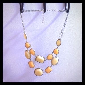 Two toned Francesca's yellow necklace