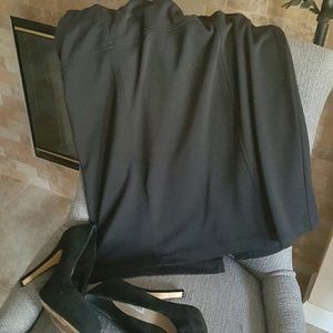 Worthington modern knit skirt