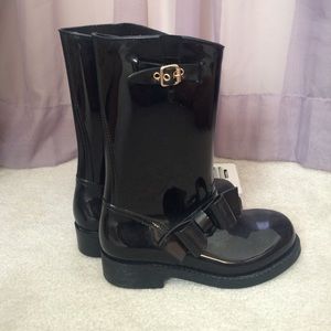 red valentino black bow rainboots
