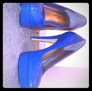 Blue Kenneth Cole heels