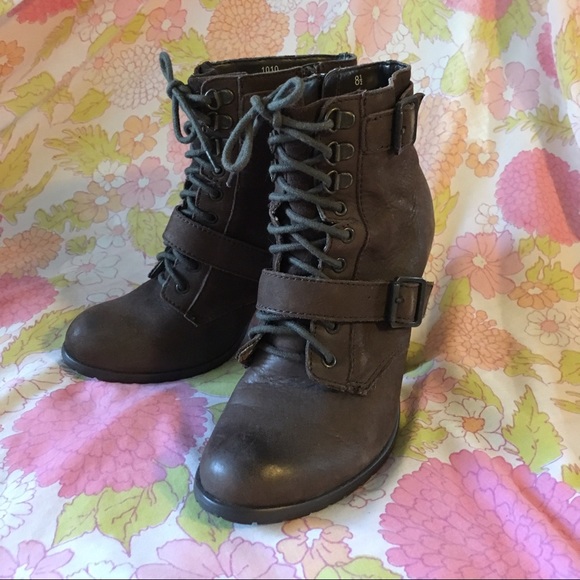 Seychelles Shoes - Seychelles lace up heeled bootie