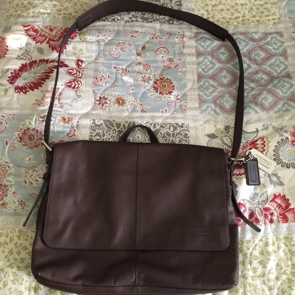 Coach leather saddle bag messenger-chocolate brown