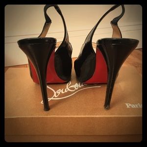 🎉PRICE⬇️🎉Christian Louboutin Blk Patent Leather