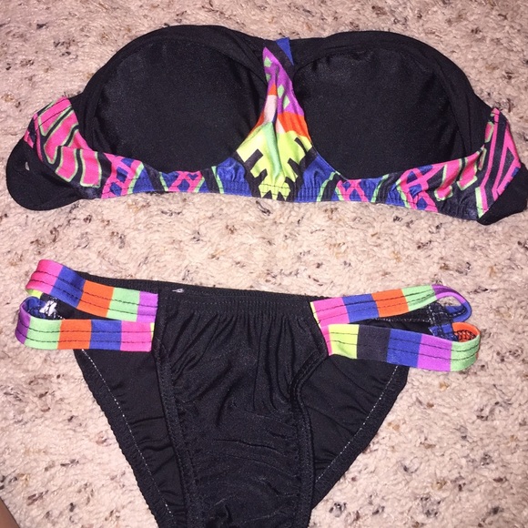 Adorable Bikini - Picture 1 of 3