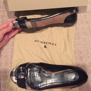 7.5 Burberry flats
