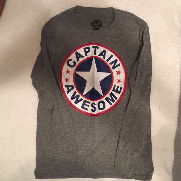 Boys long sleeve captain America shirt..