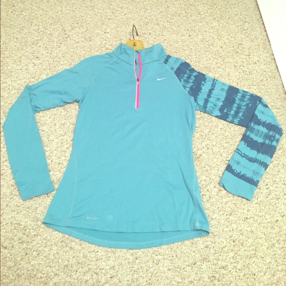 Nike dri fit quarter zip fitted long sleeve!