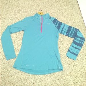 Nike dri fit quarter zip fitted long sleeve!