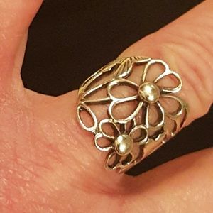 Ring Sterling silver Flower