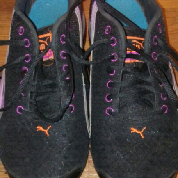Puma tennis shoes
