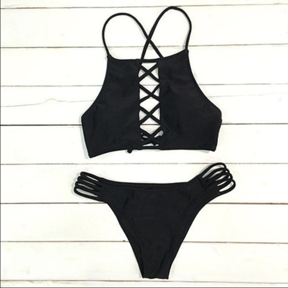 Black bikini