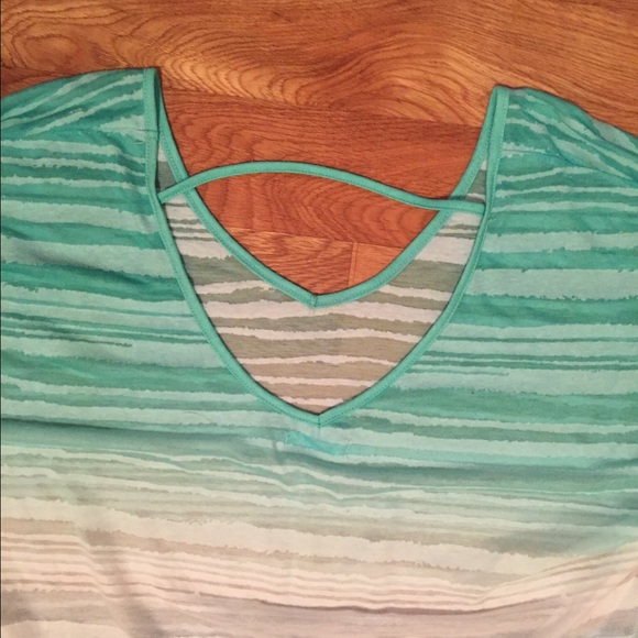 Multi-color top - Picture 2 of 2