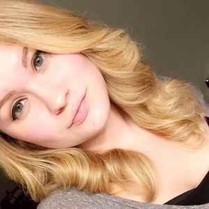 Meet your Posher, Krystelle