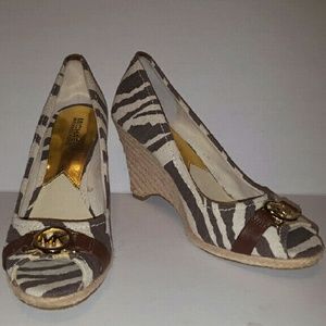 *Michael Kors Print Wedges