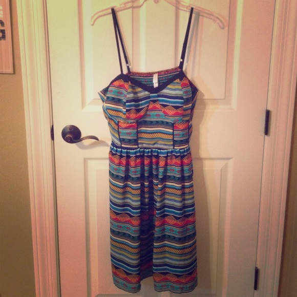 Patterned spaghetti strap sundress - Picture 1 of 2