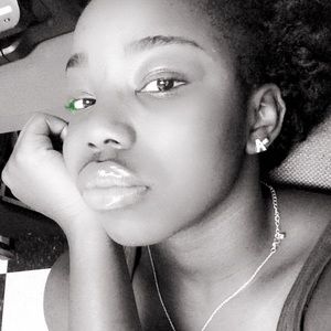 Meet your Posher, Anya