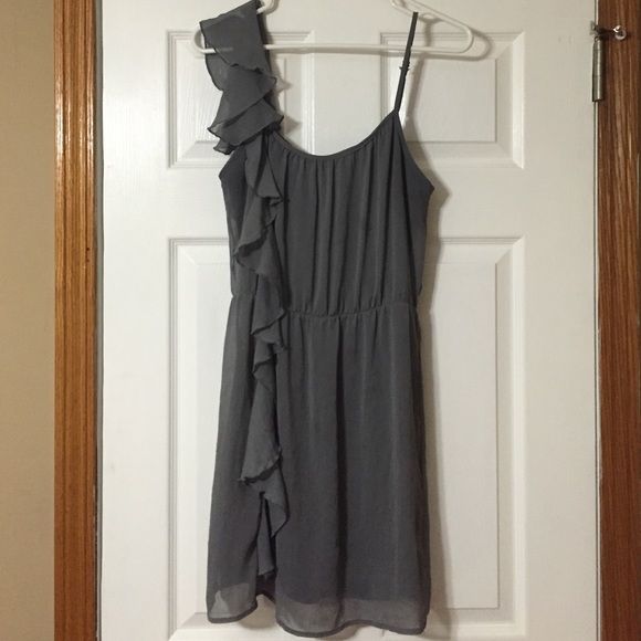 Dress - Picture 4 of 4