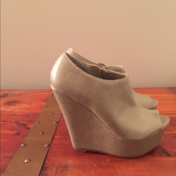 Grey peep toe wedges