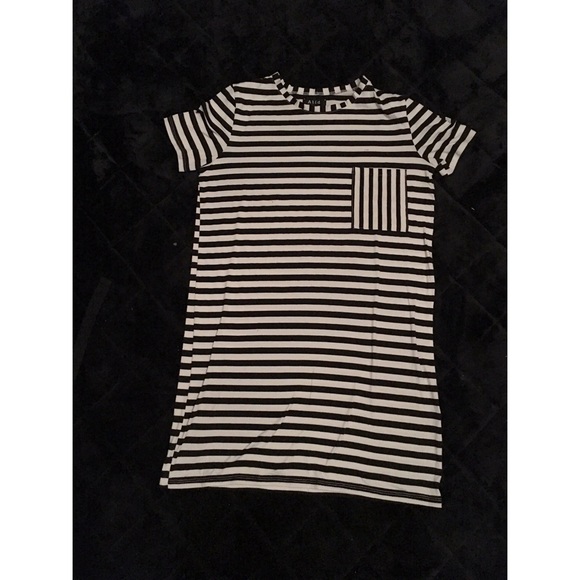 Last finale Sale on Hazel dress 🏁 - Picture 2 of 4