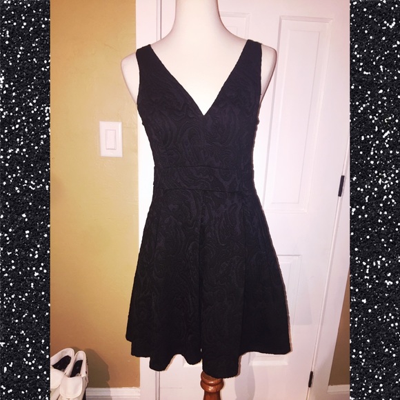 Aqua Dresses & Skirts - Aqua brand Bloomingdales embossed skater dress