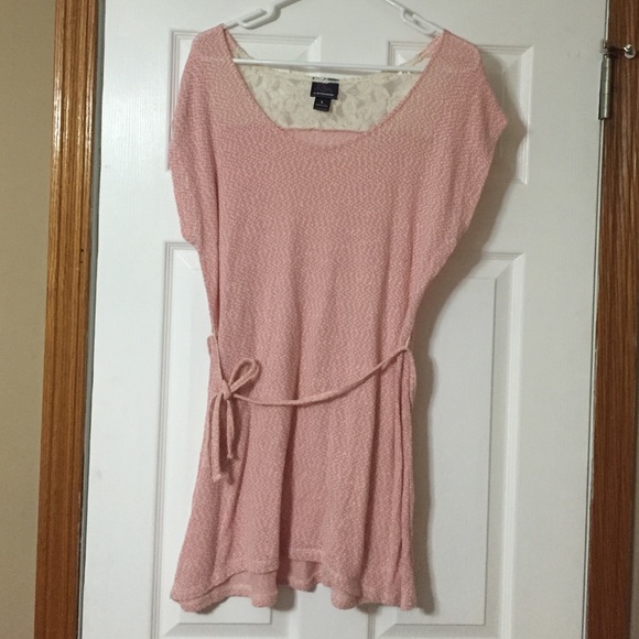 Maternity tunic top.