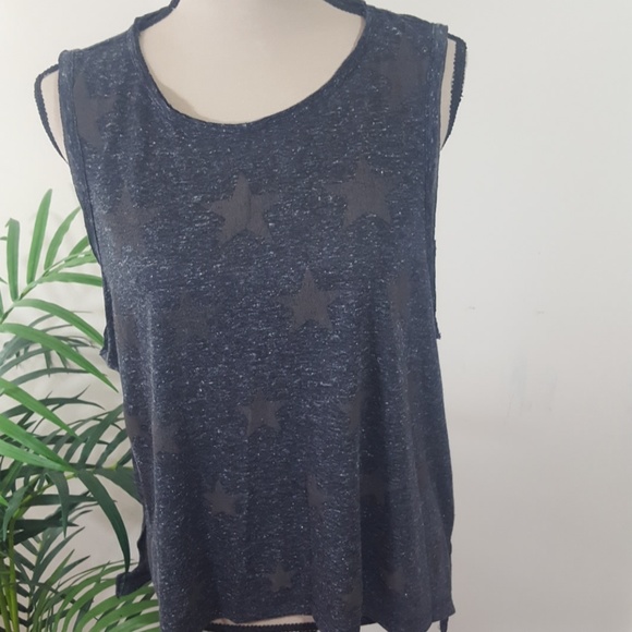 American Eagle Outfitters Tops - AMERICAN EAGLE WORKOUT TOP