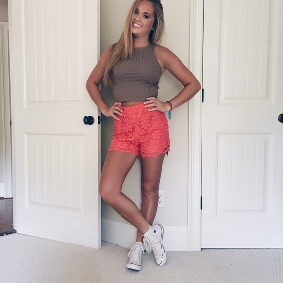 Hollister Pants - 🌙 Coral Lace High Waist Shorts