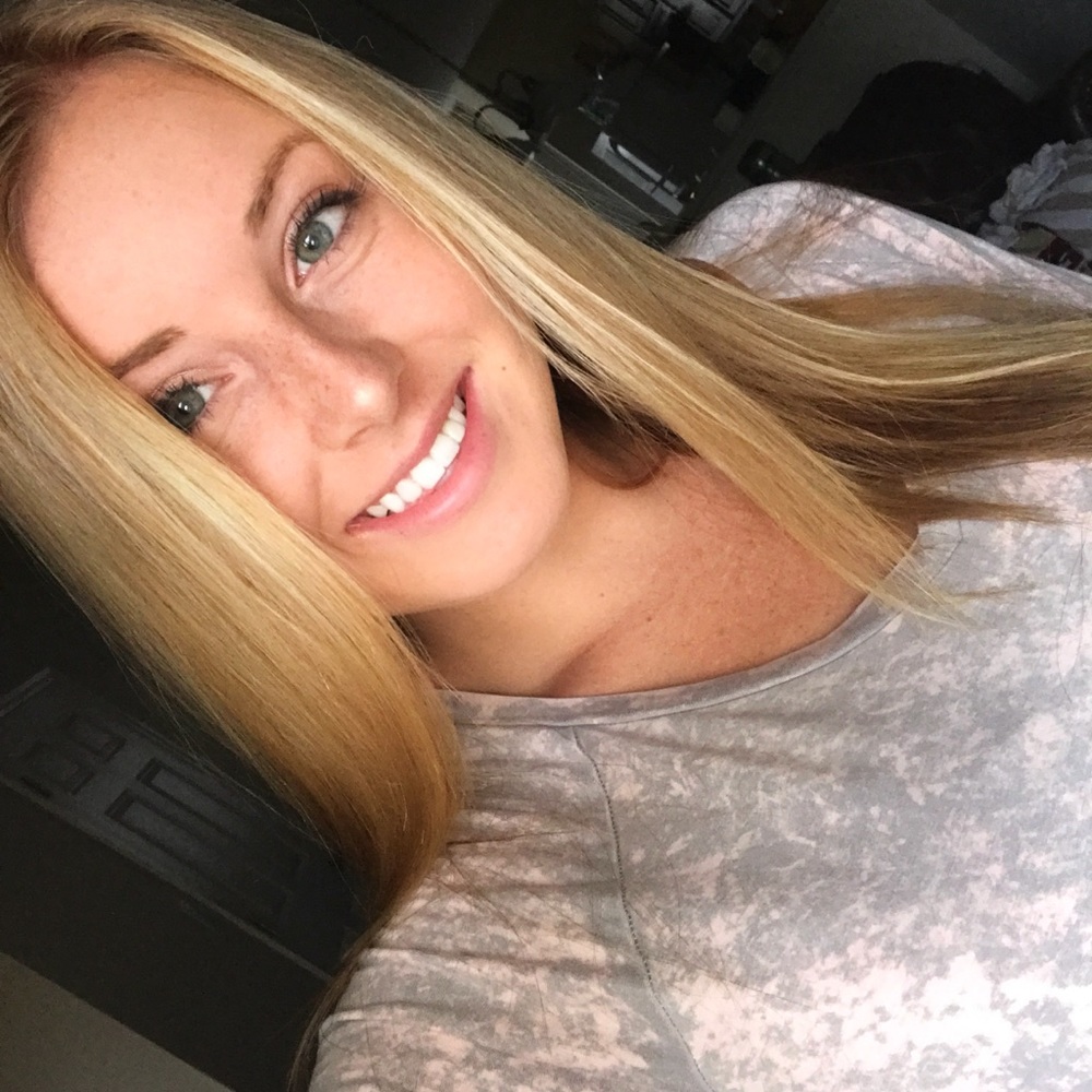 Meet your Posher, Alexis