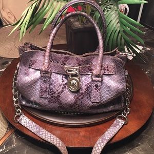 (SOLD)Authentic Michael Kors Snake Skin shoulder