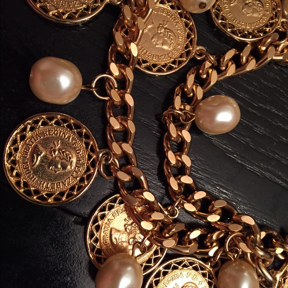 Chain belt by Escada size small in gold