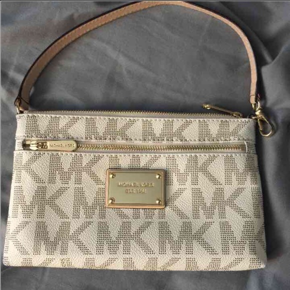 Michael Kors Wristlet